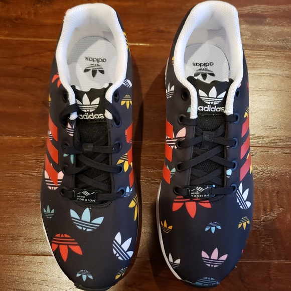 Adidas Womens Running Shoes Size 6.5Y/8W - Picture 4 of 16